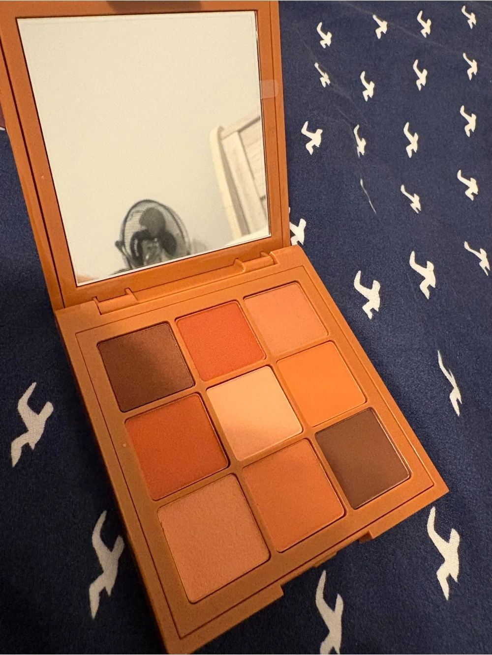 HUDA BEAUTY Matte Eyeshadow Palette - Peach Coral